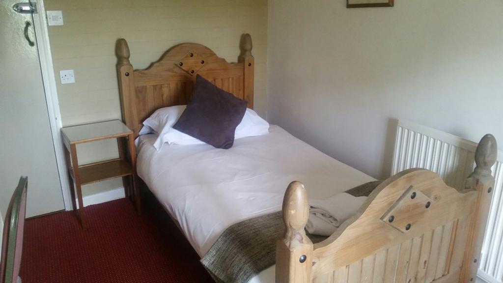 Littledean House Hotel Cinderford Room photo